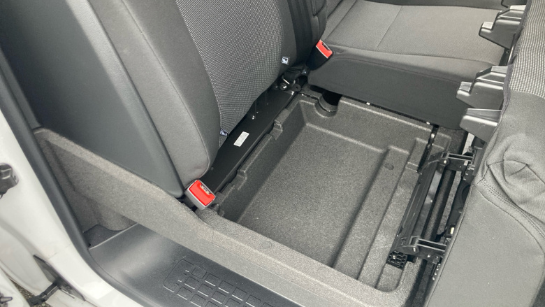 Vauxhall Vivaro L2 Diesel 2.0 Turbo D 145 Prime H1 Double Cab